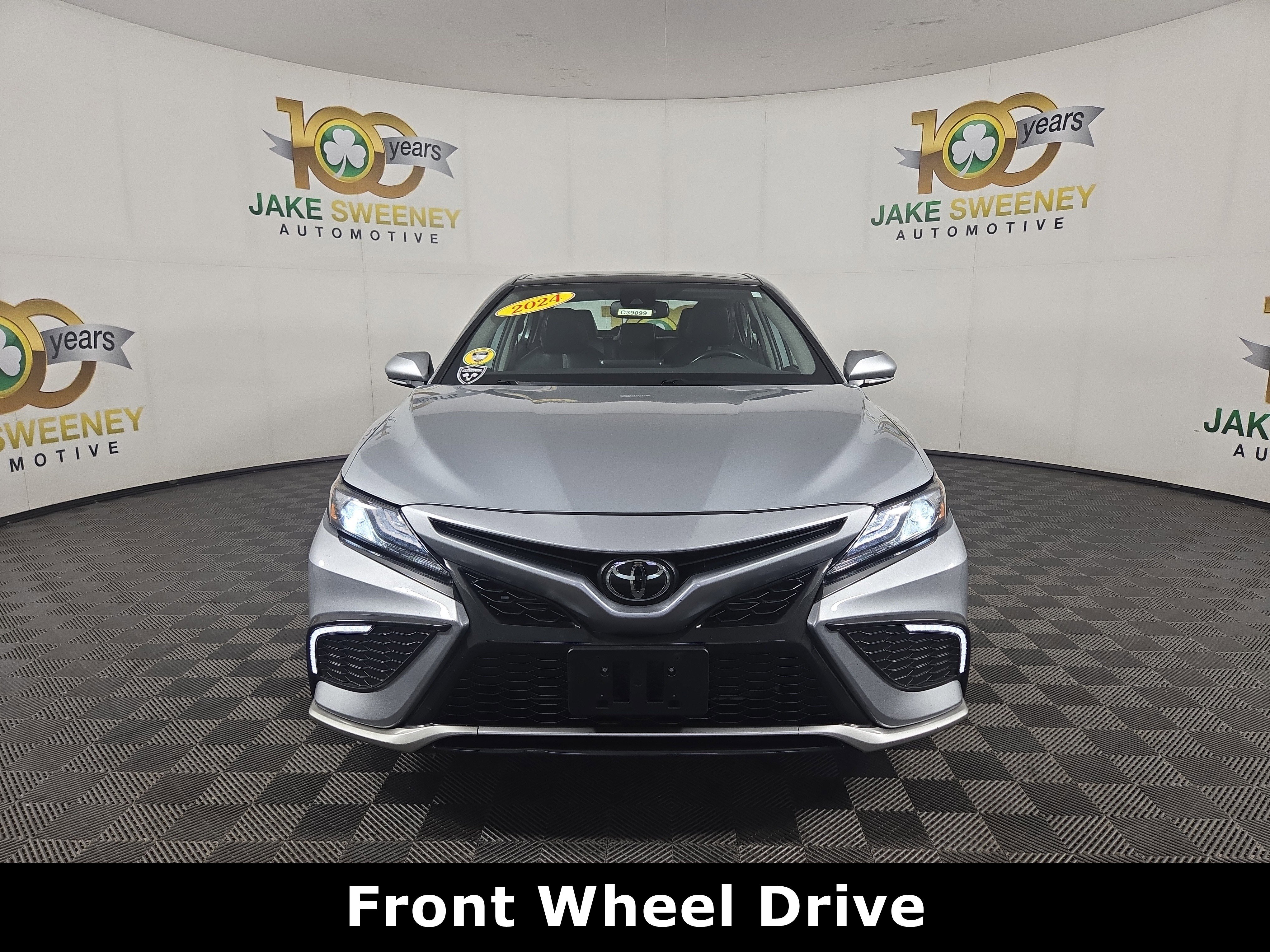 Used 2024 Toyota Camry XSE image 3