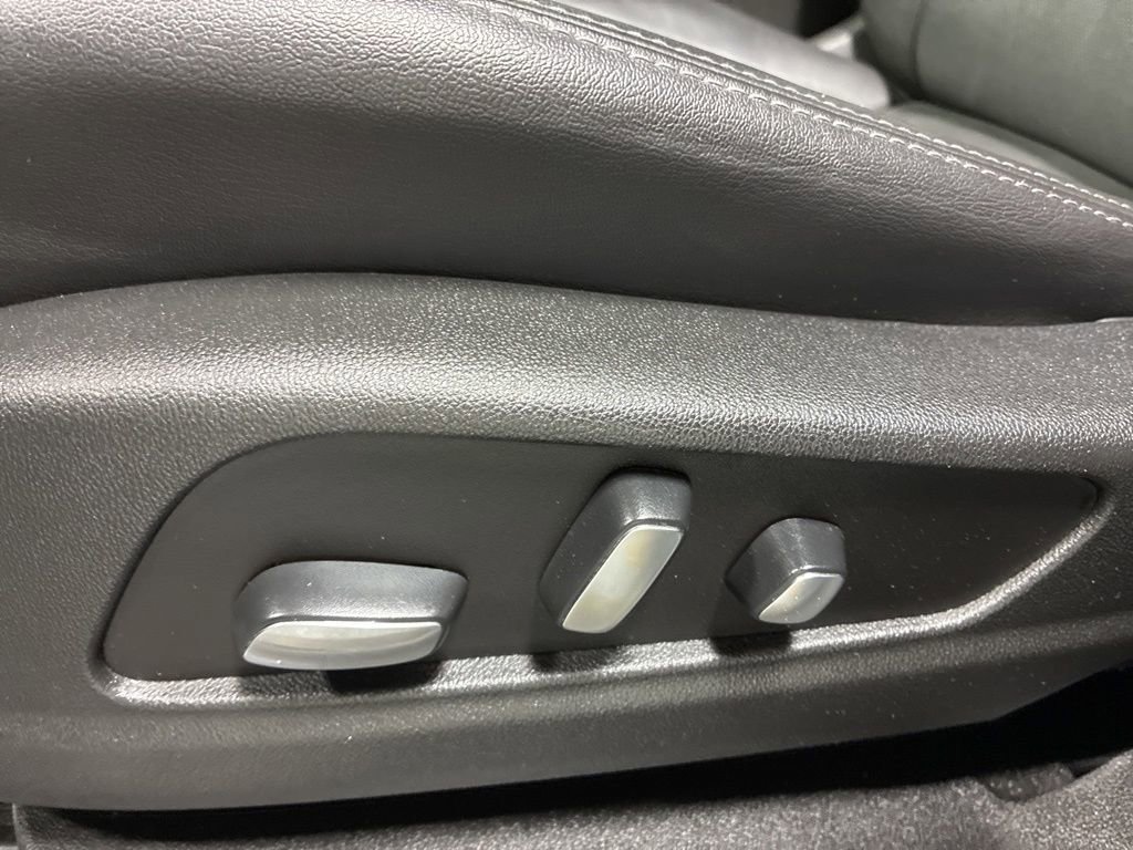 Used 2021 Cadillac XT5 Premium Luxury image 10