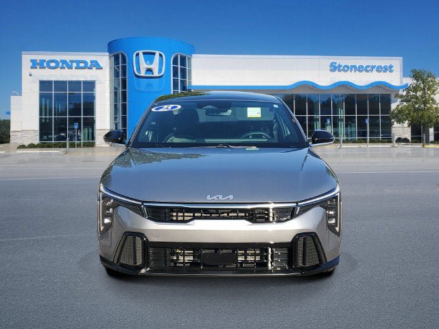 Used 2025 Kia K4 GT-Line w/ GT-Line Sunroof Package FWD image 3