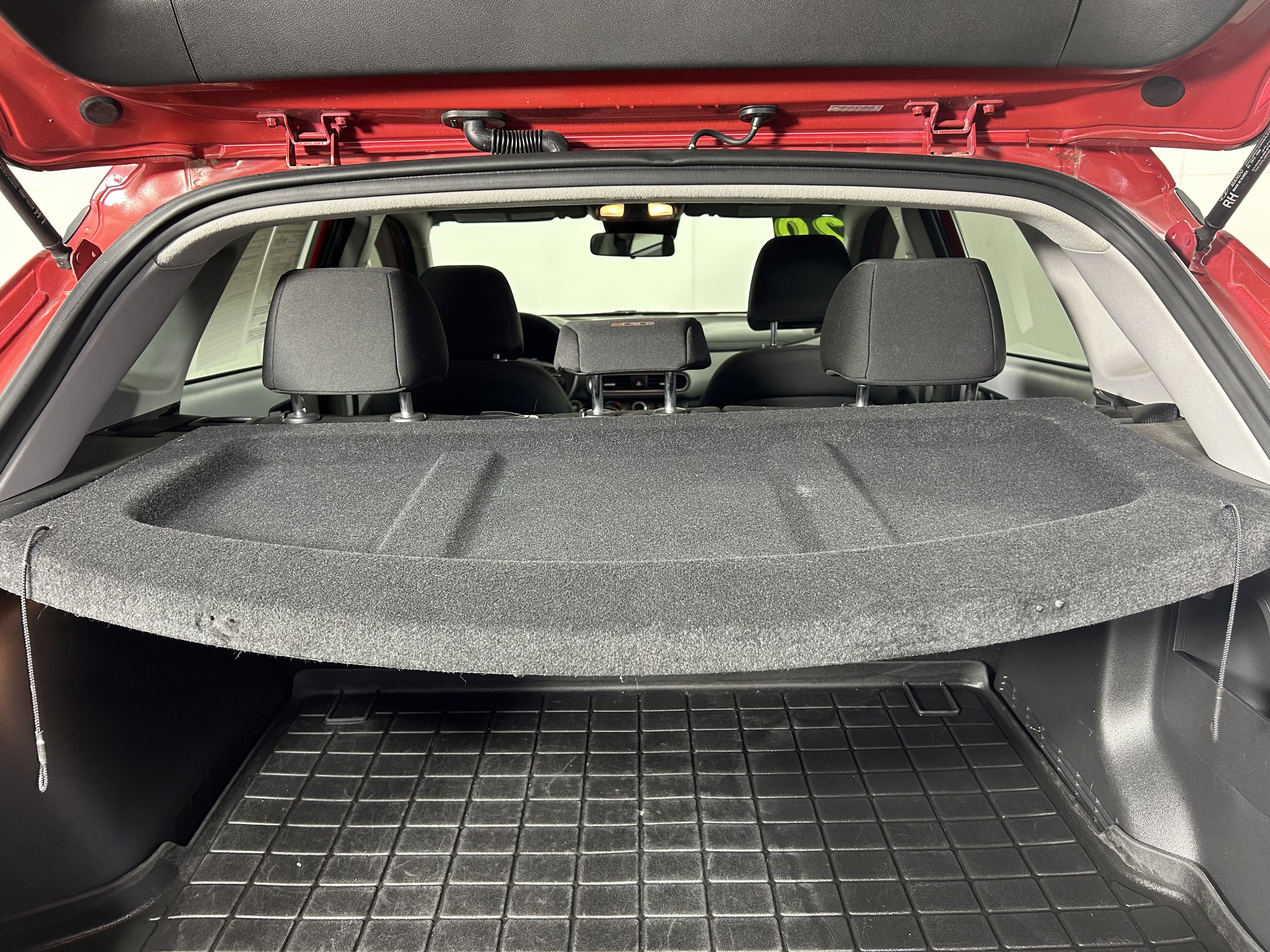 Used 2020 Hyundai Kona SEL w/ Cargo Package image 7