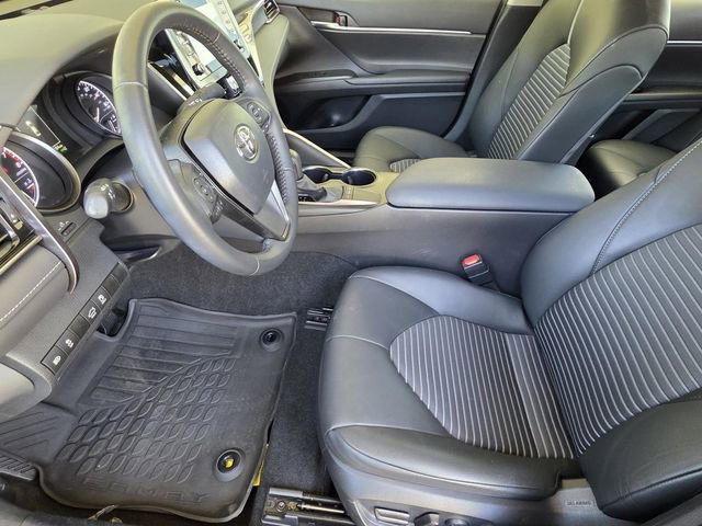 Used 2024 Toyota Camry SE image 6