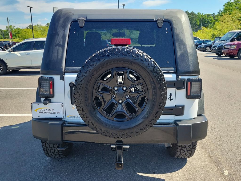 Used 2015 Jeep Wrangler Sport AWD/4WD image 4