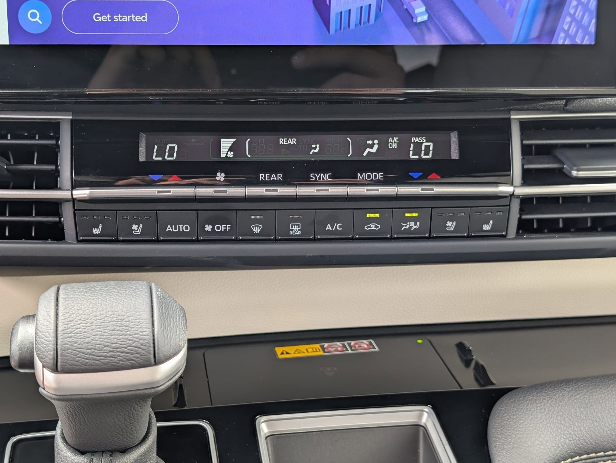 Used 2025 Toyota Sienna Limited AWD/4WD image 22