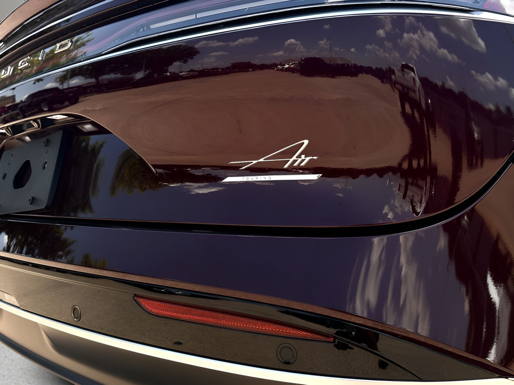 Used 2023 Lucid Air Touring AWD/4WD image 26