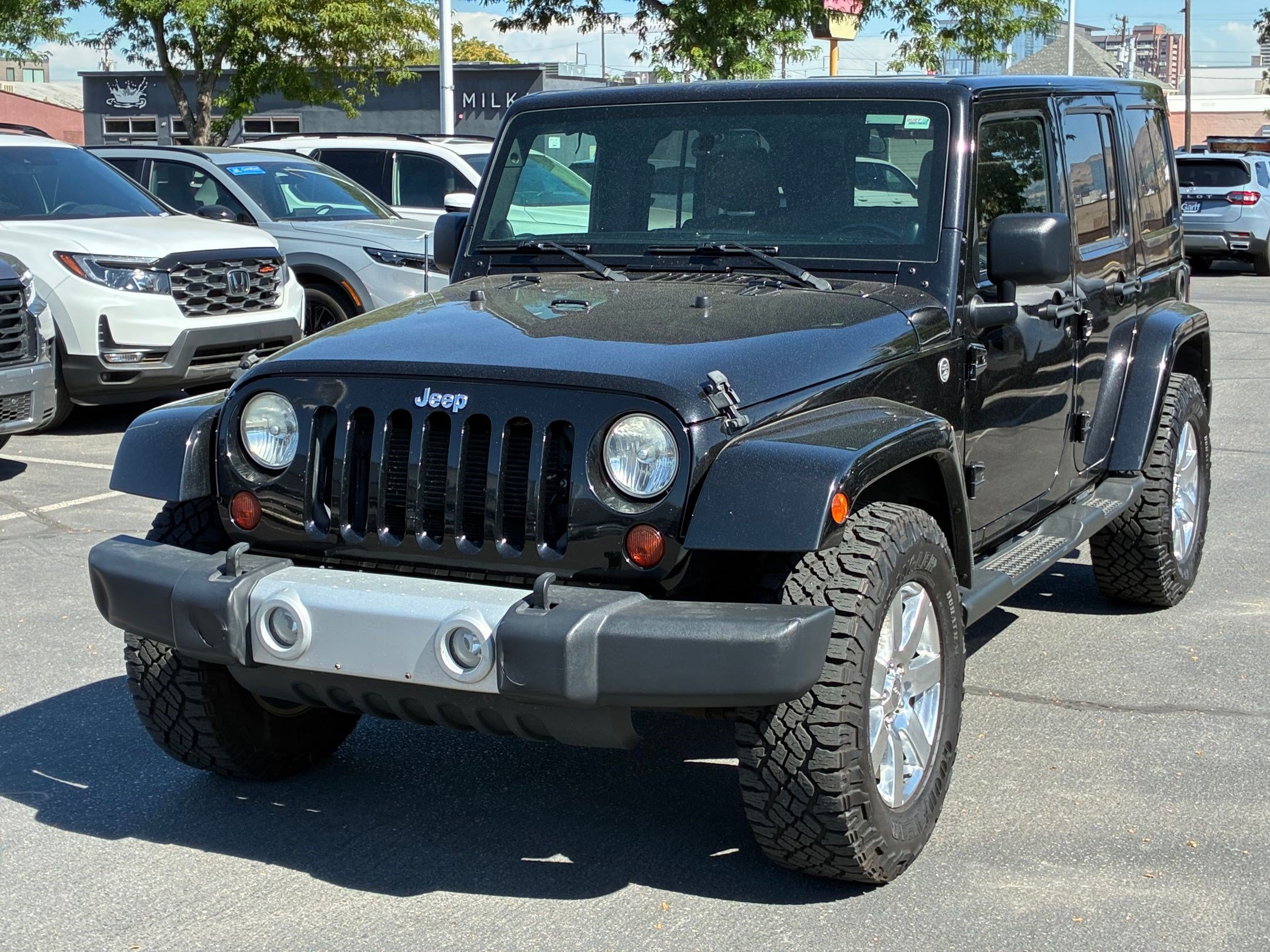 Used 2012 Jeep Wrangler Unlimited Sahara w/ Connectivity Group AWD/4WD image 10