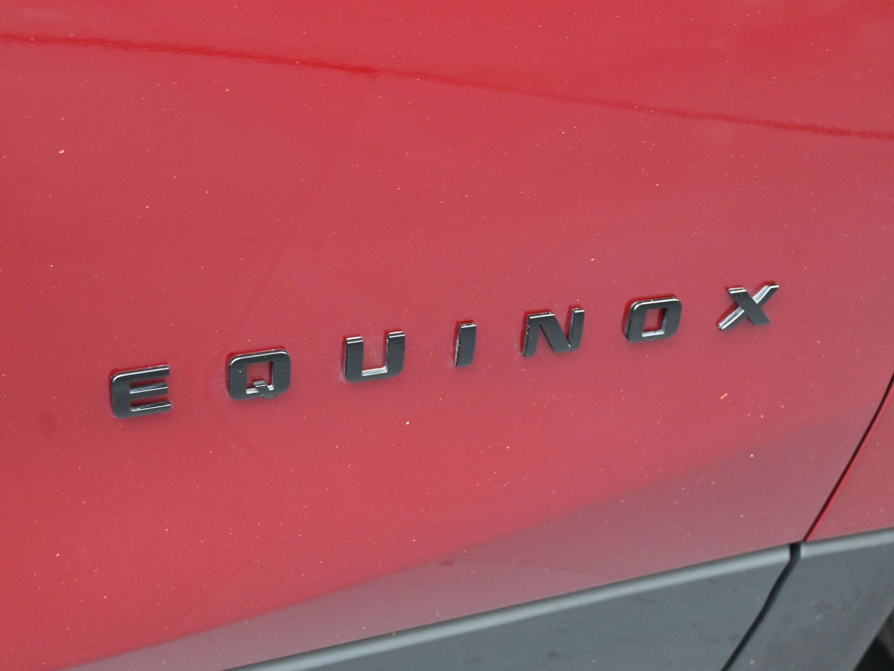 Used 2023 Chevrolet Equinox RS image 9