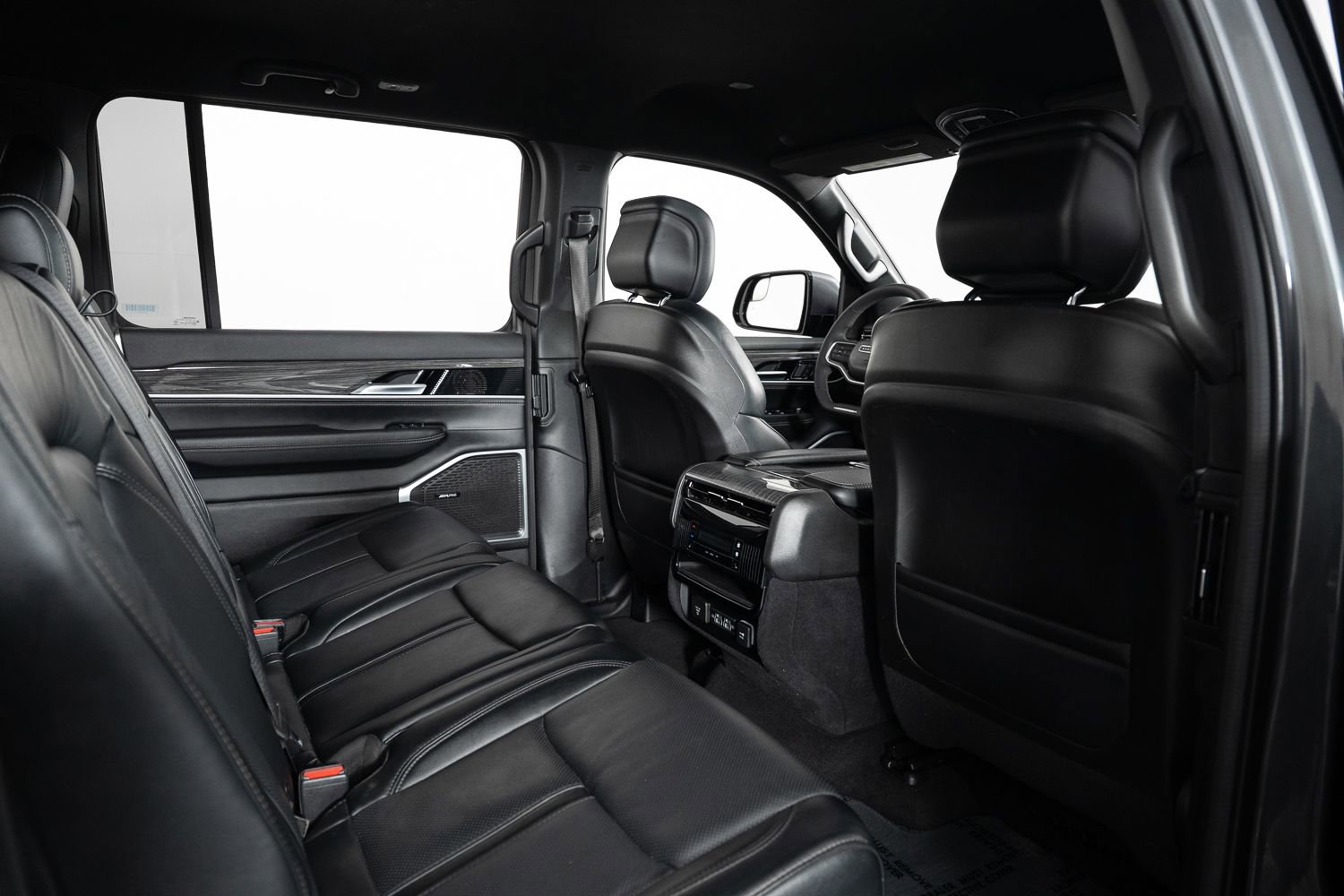 Used 2022 Jeep Wagoneer Series III image 24