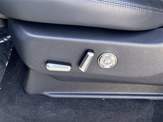 New 2025 Lincoln Navigator L Reserve w/ Jet Appearance Package image 24