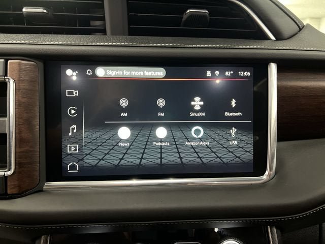 Certified 2023 GMC Yukon Denali Ultimate AWD/4WD image 13