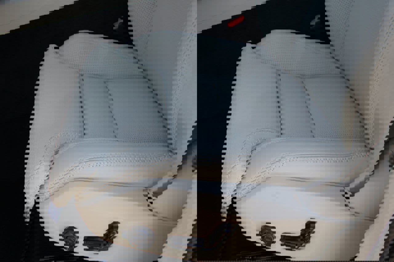 New 2026 Volvo XC60 T8 Ultra w/ Protection Package Premier image 20