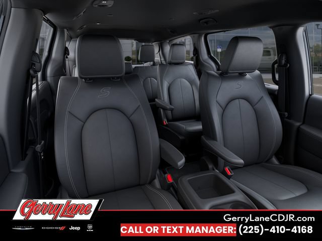 New 2026 Chrysler Pacifica Select w/ S Appearance Package FWD image 16