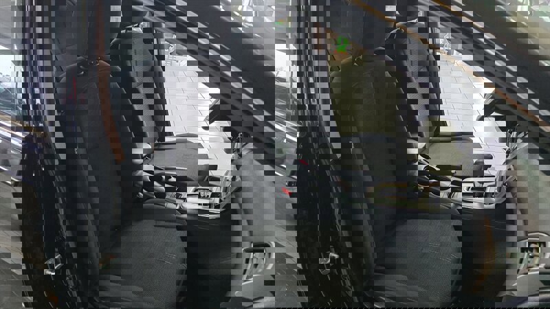 Used 2015 Nissan Sentra S image 22