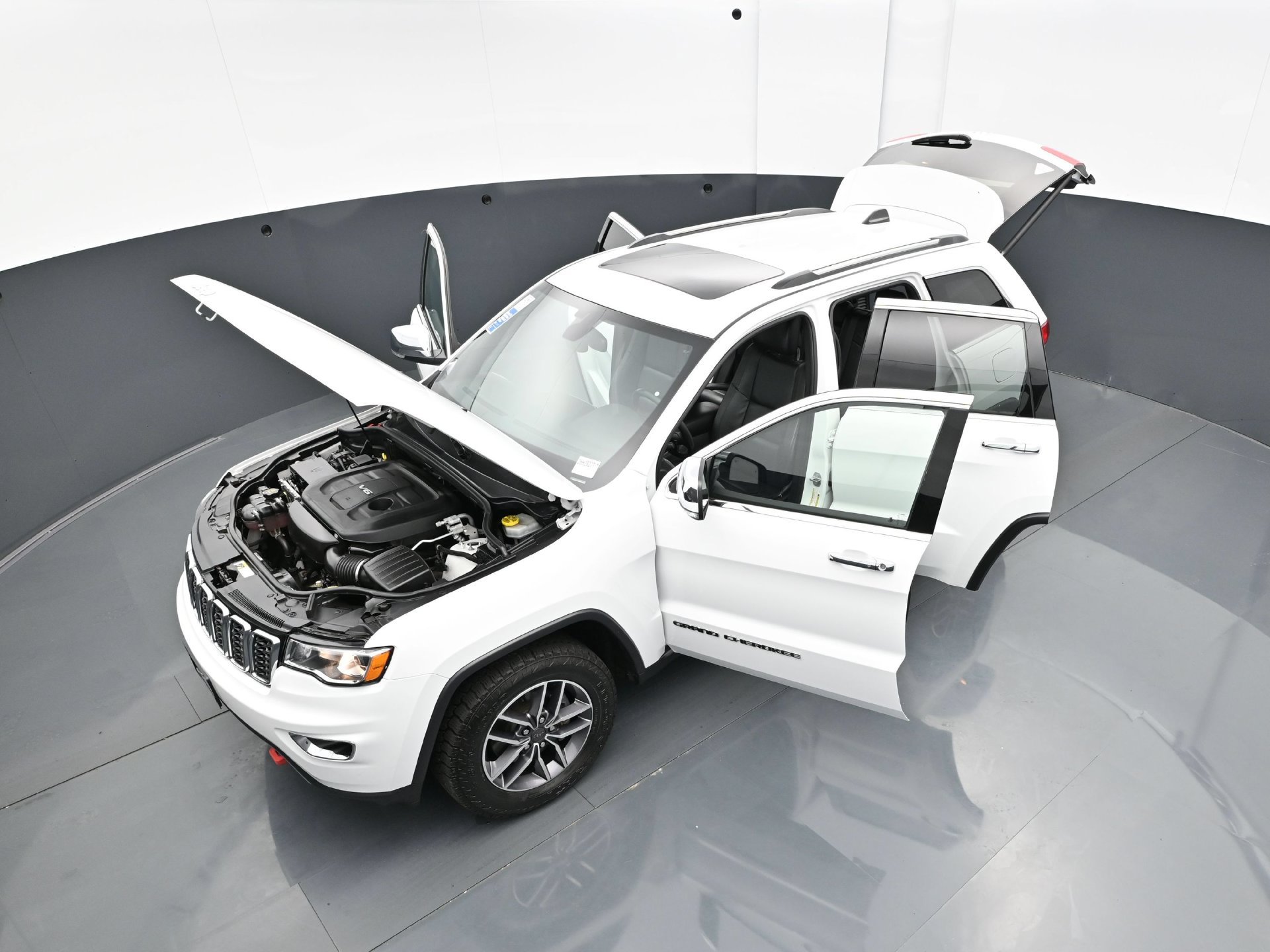 Used 2019 Jeep Grand Cherokee Limited w/ Trailer Tow Group IV AWD/4WD image 44