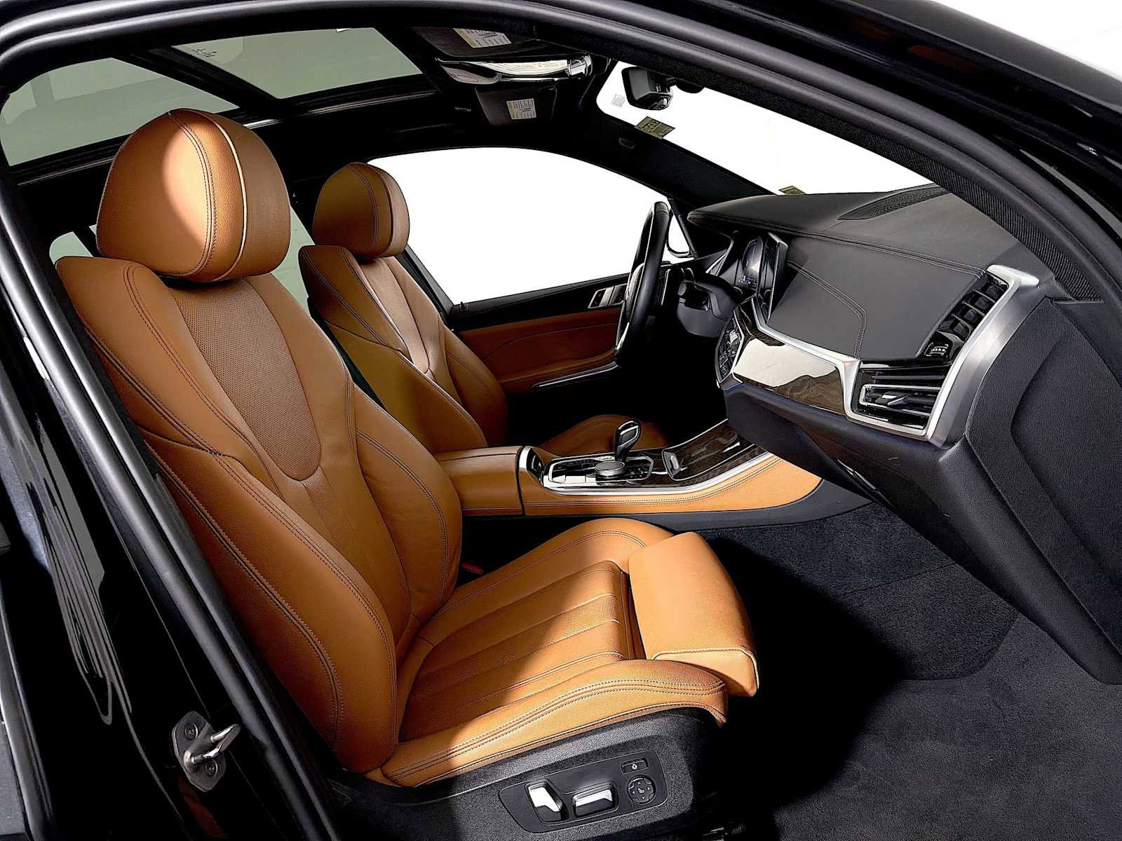 Used 2022 BMW X5 xDrive40i w/ Climate Comfort Package image 25