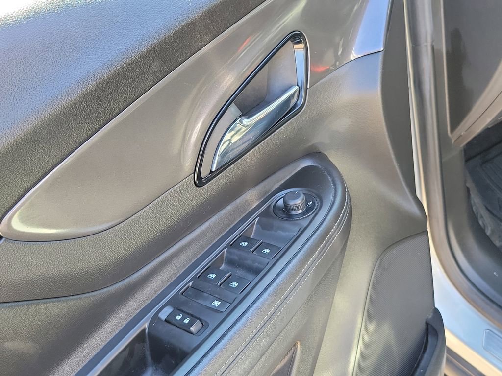 Used 2022 Buick Encore Preferred w/ Safety Package II image 20