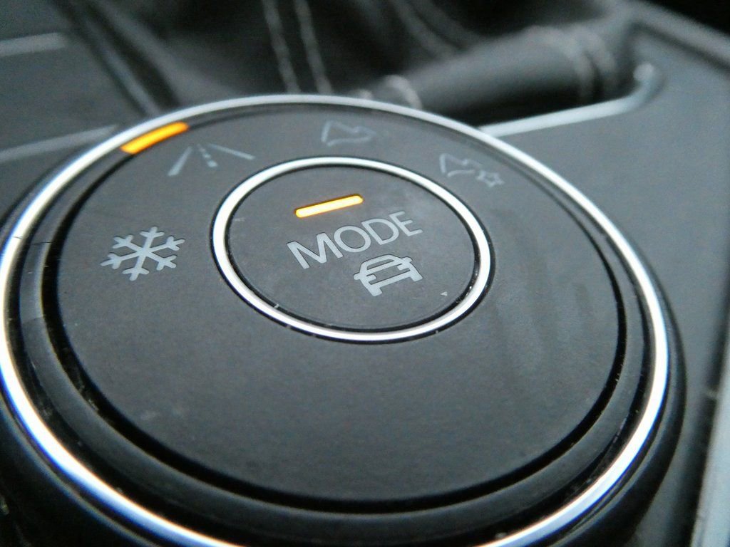 Used 2024 Volkswagen Tiguan S image 14