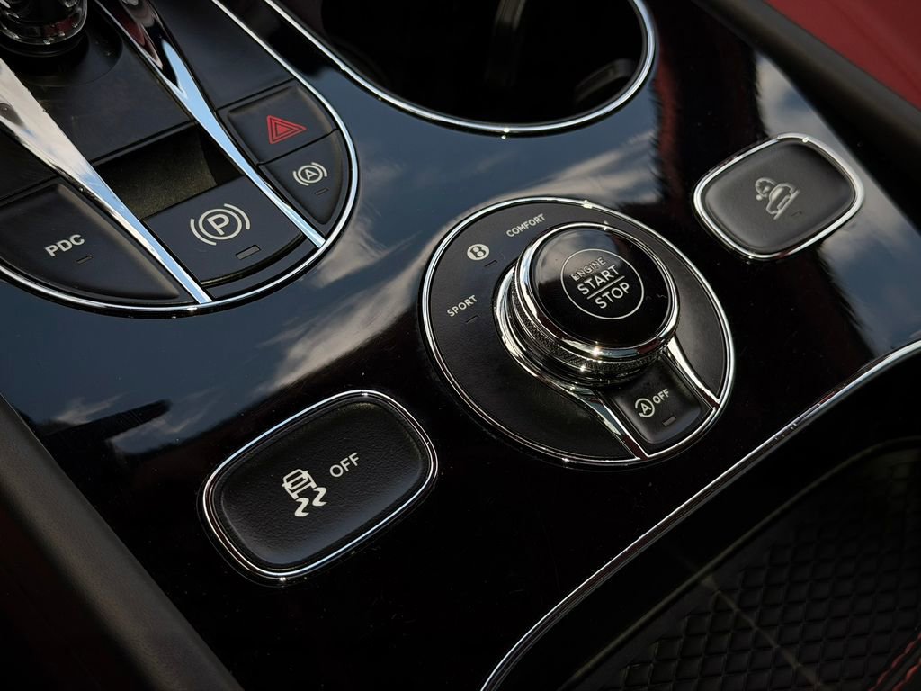 Used 2019 Bentley Bentayga AWD/4WD image 39