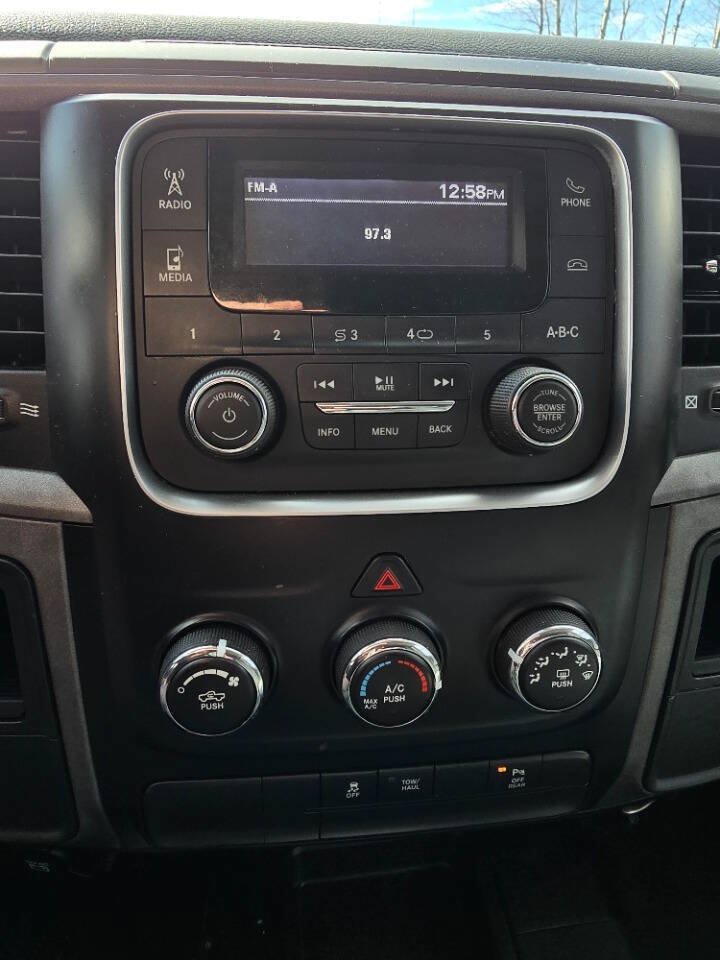Used 2017 RAM 2500 Tradesman w/ Chrome Appearance Group AWD/4WD image 16