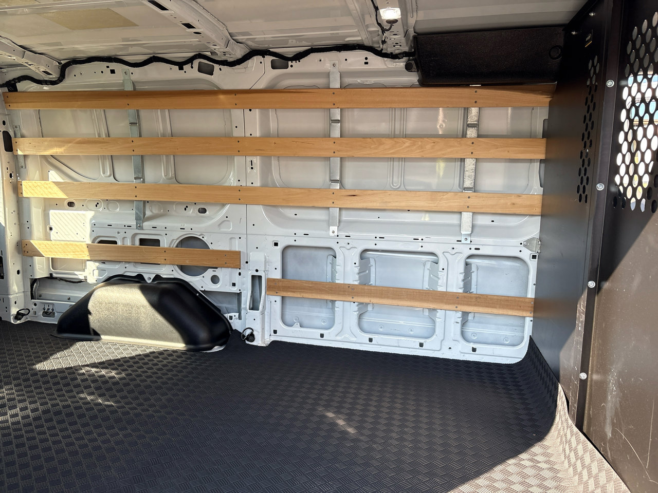 Used 2024 Ford Transit 250 Low Roof w/ Exterior Upgrade Package image 23