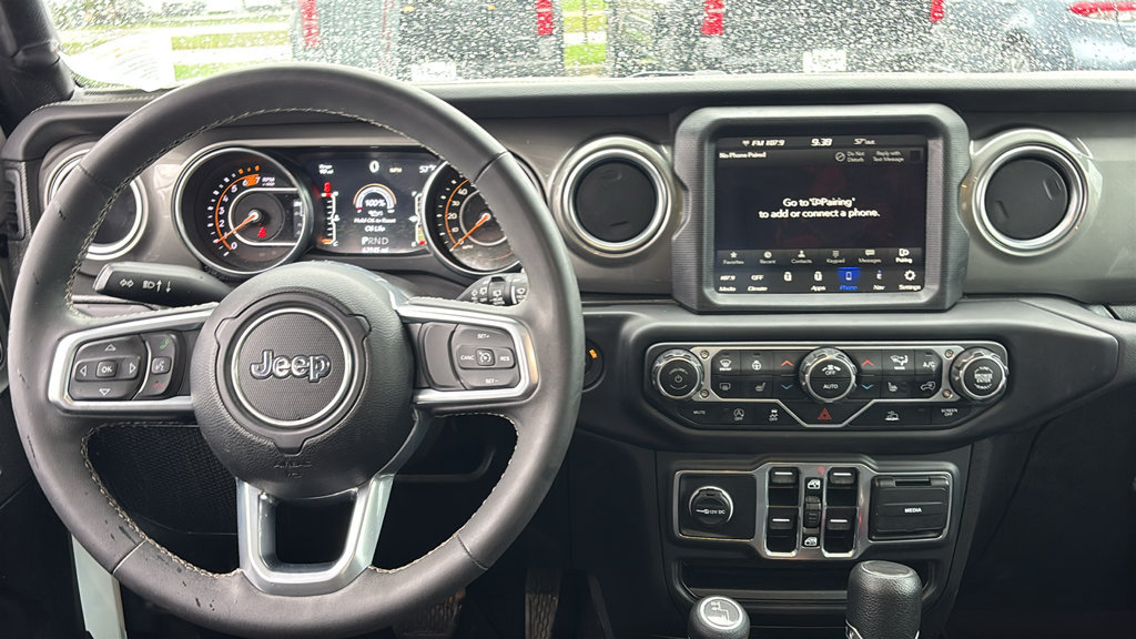 Used 2023 Jeep Wrangler Unlimited Sahara w/ Cold Weather Group AWD/4WD image 8