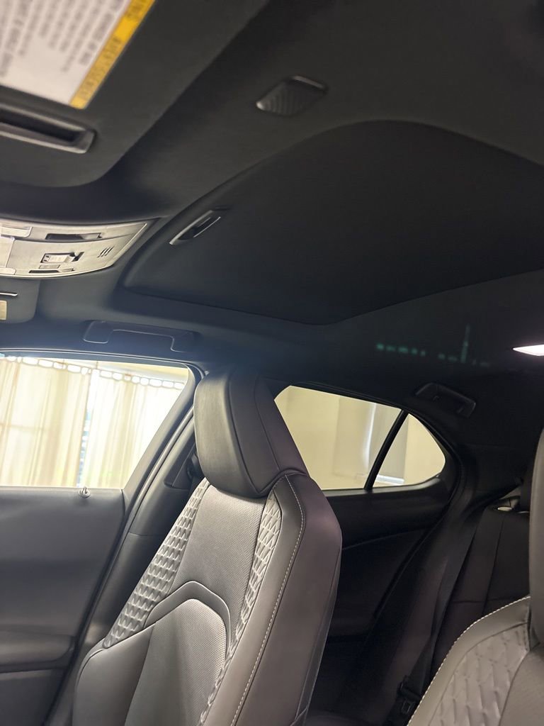 Used 2022 Lexus UX 200 w/ Premium Package FWD image 15