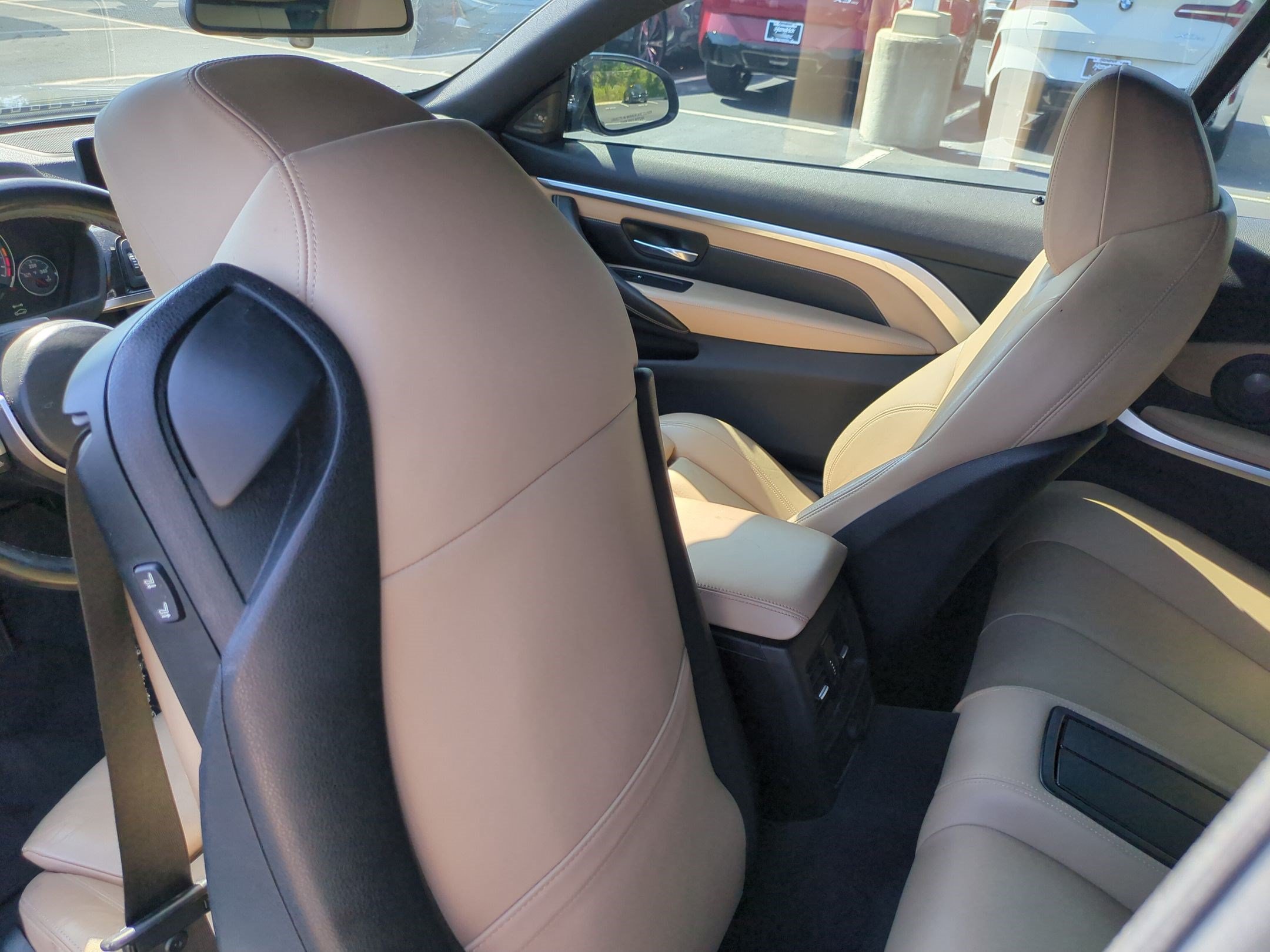 Used 2015 BMW M4 Convertible RWD image 30