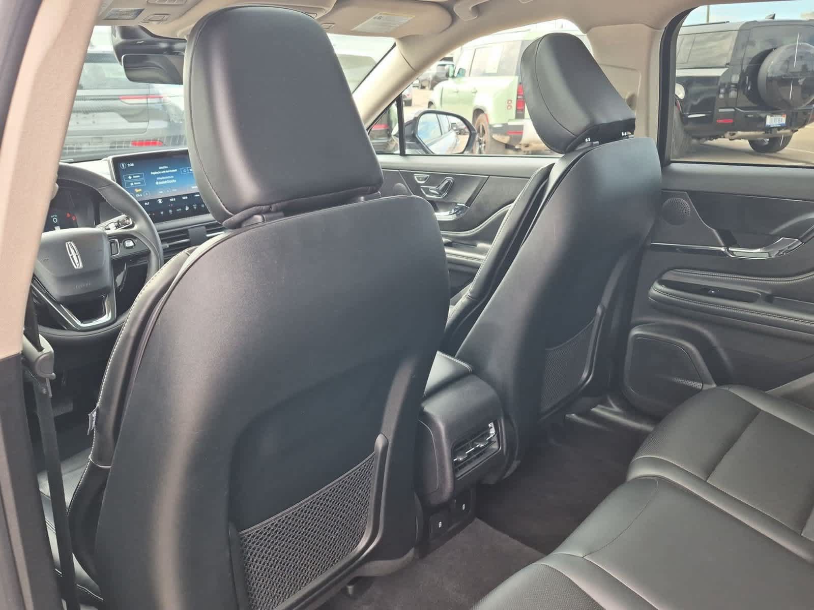 Used 2023 Lincoln Corsair AWD w/ Equipment Group 101A image 18