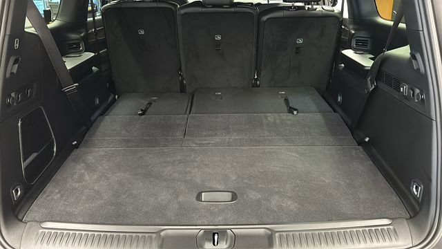 New 2026 Jeep Grand Wagoneer 4WD image 30