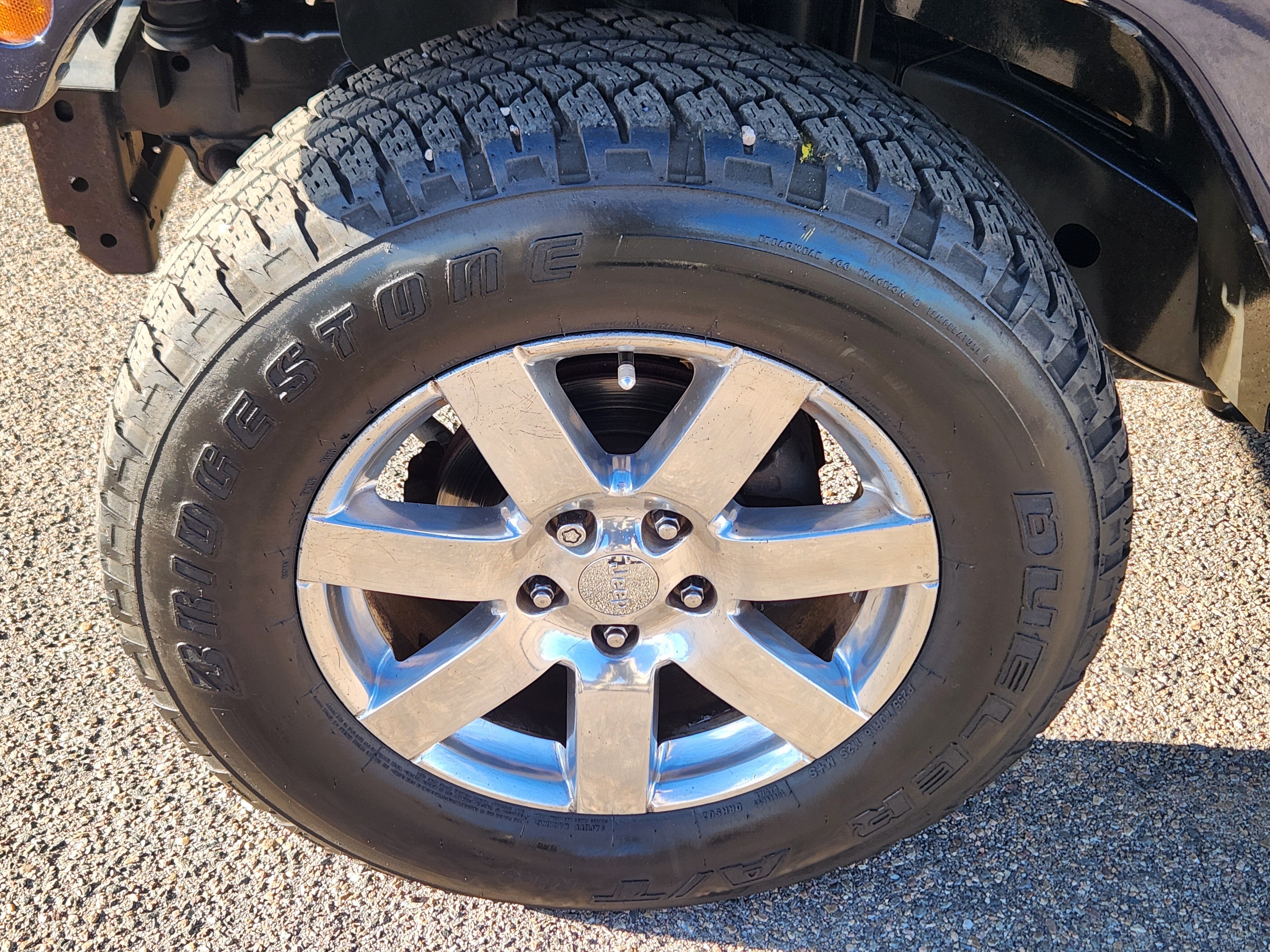 Used 2013 Jeep Wrangler Unlimited Sahara w/ Connectivity Group AWD/4WD image 7