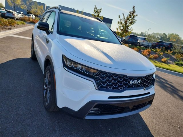 Used 2023 Kia Sorento X-Line EX image 2