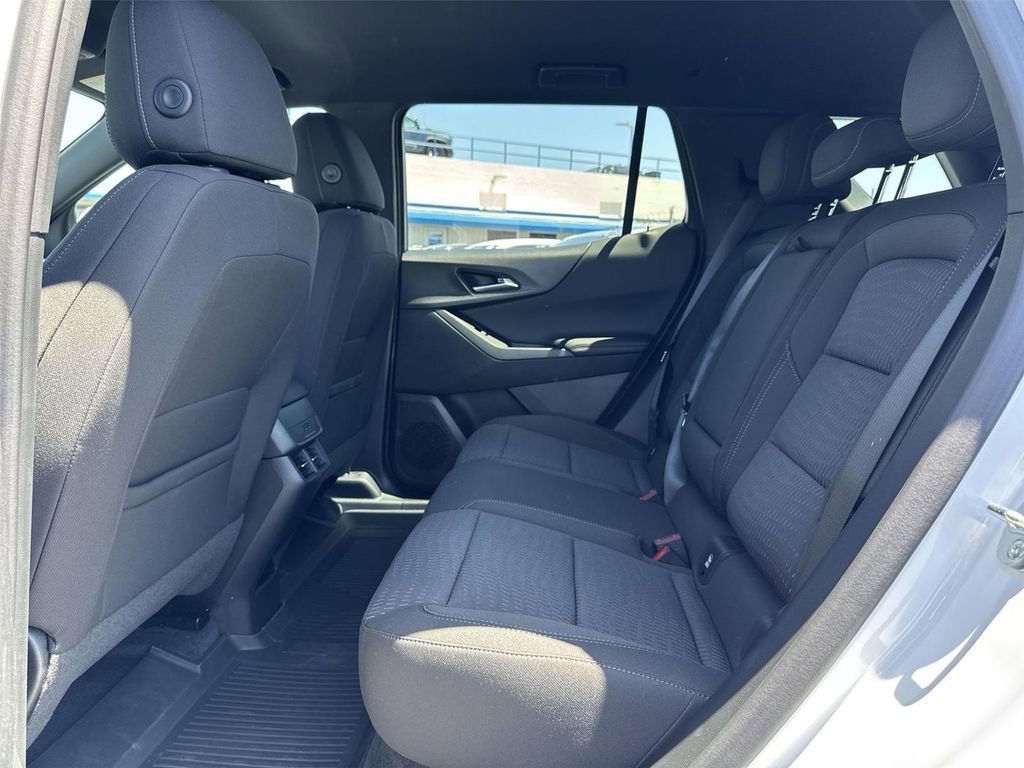 New 2026 Chevrolet Equinox LT w/ Safety and Technology Package FWD image 26
