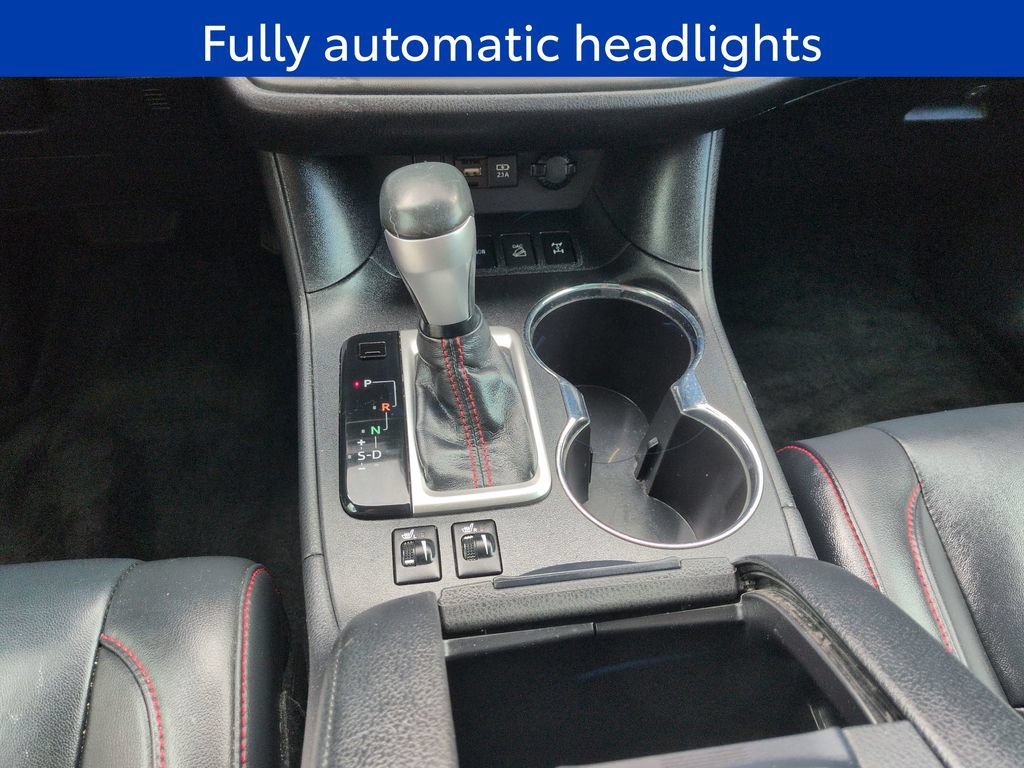 Used 2019 Toyota Highlander SE w/ Carpet Mat Package (TMS) AWD/4WD image 20