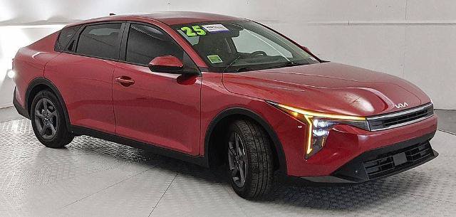 Used 2025 Kia K4 FWD image 1
