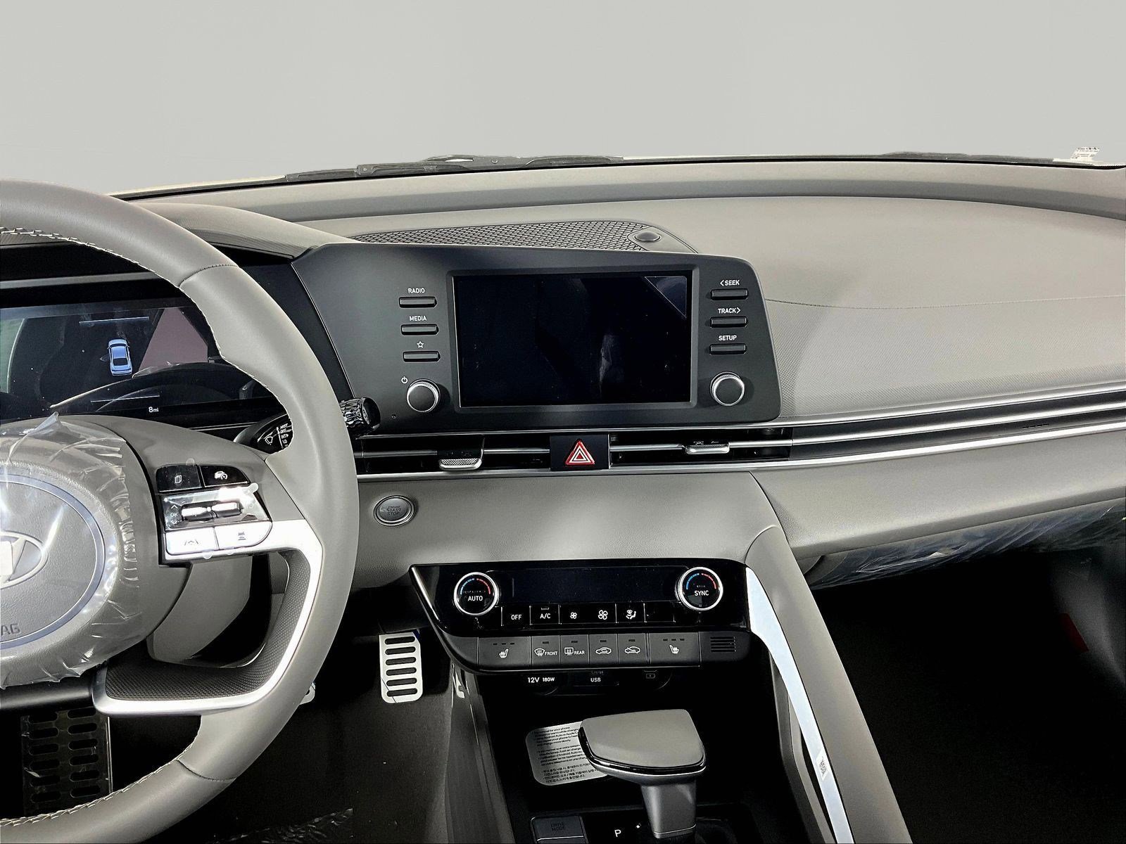 New 2026 Hyundai Elantra SEL Sport FWD image 11