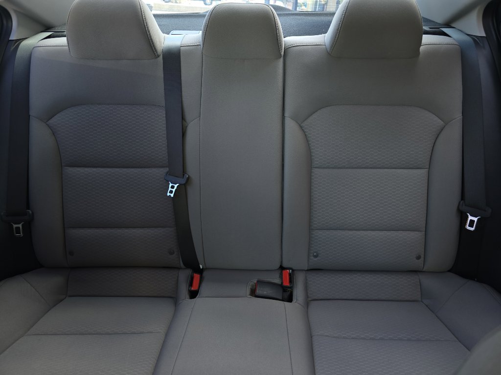 Used 2019 Hyundai Elantra SE image 29