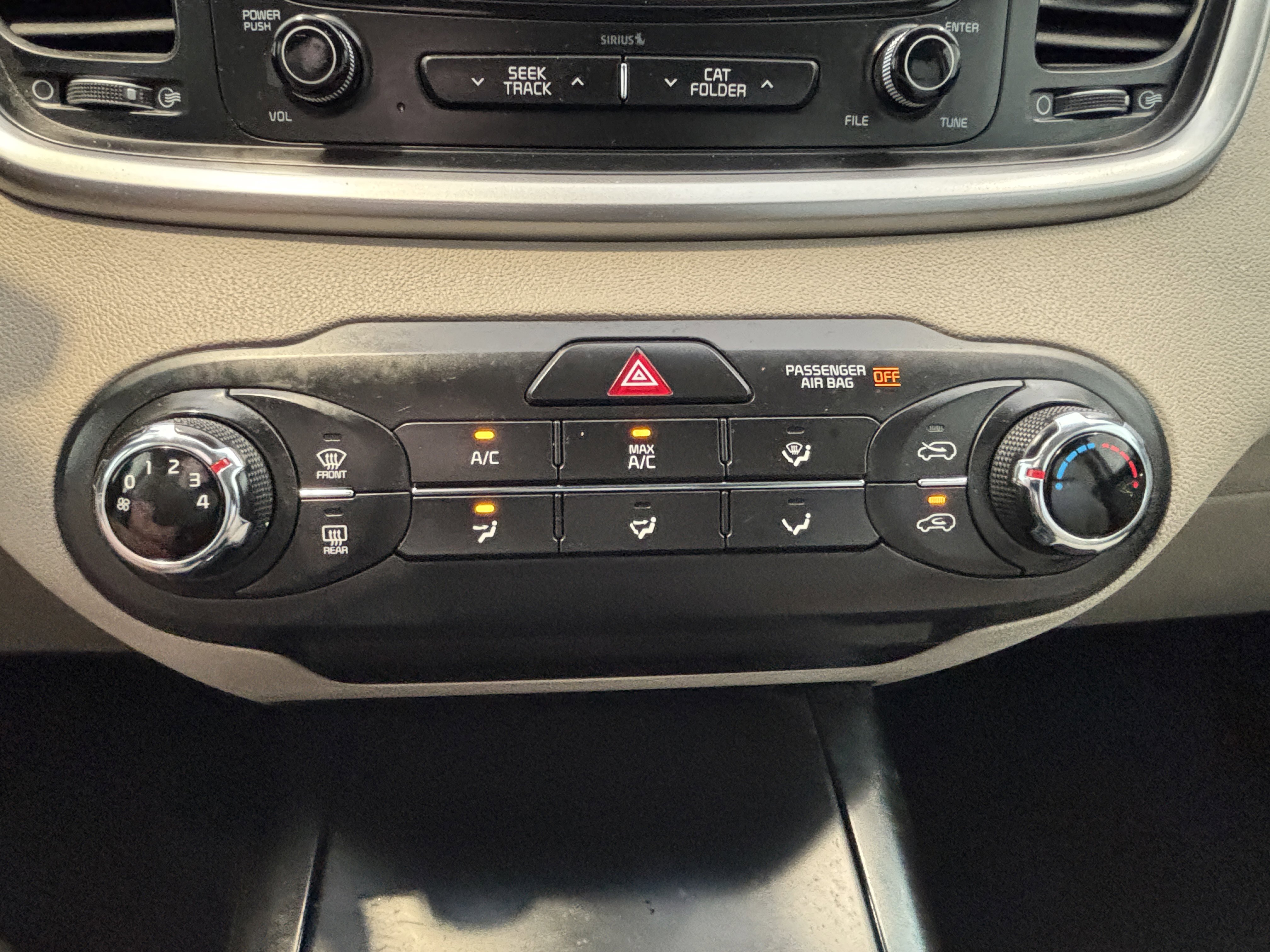 Used 2016 Kia Sorento FWD image 15