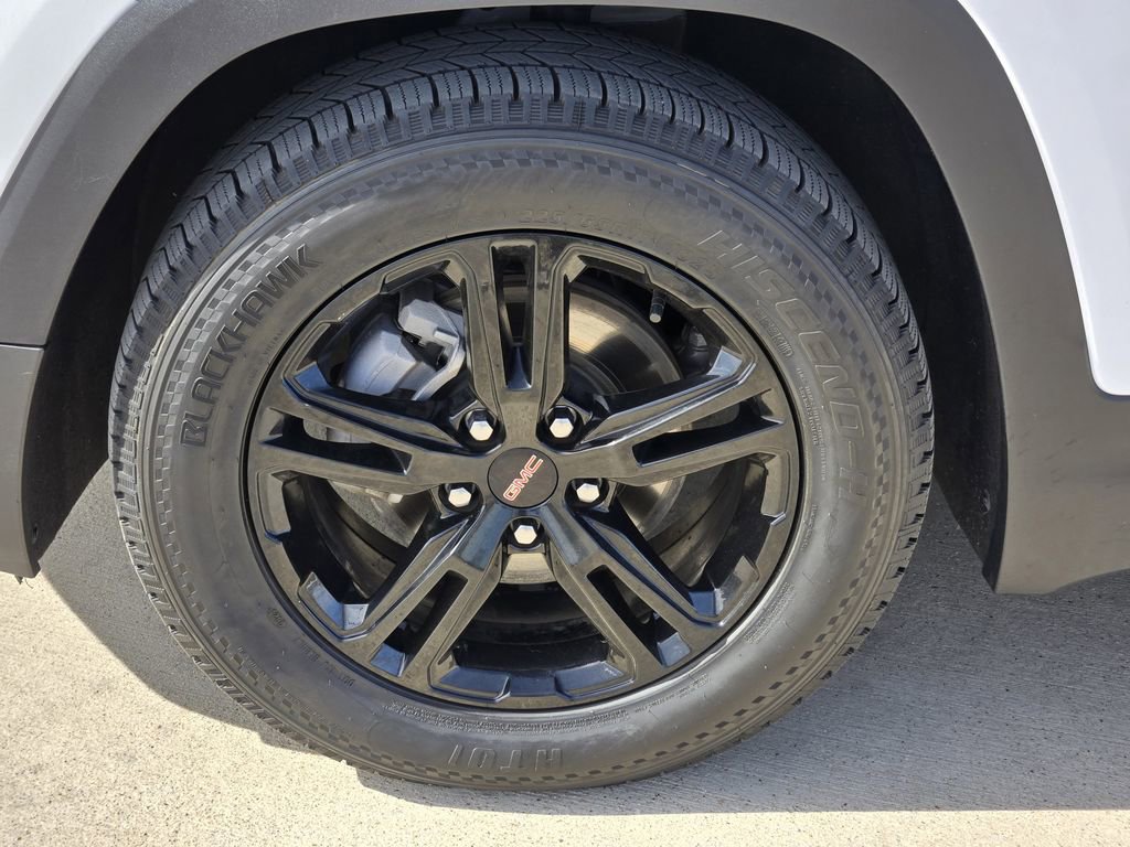 Used 2024 GMC Terrain AT4 image 7