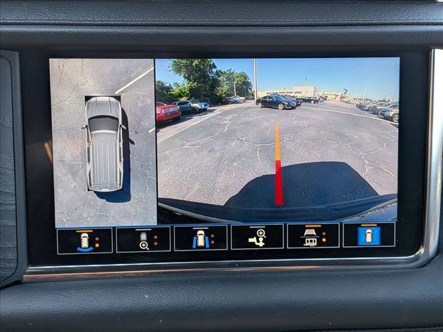 Used 2021 GMC Yukon XL Denali w/ Denali Premium Package AWD/4WD image 16