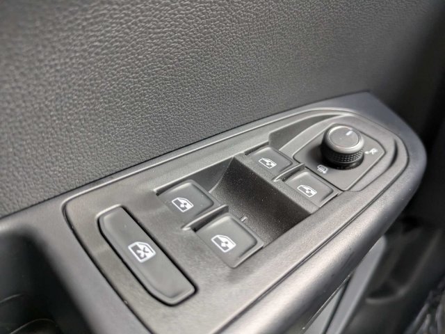 New 2026 Volkswagen Taos SE FWD image 25