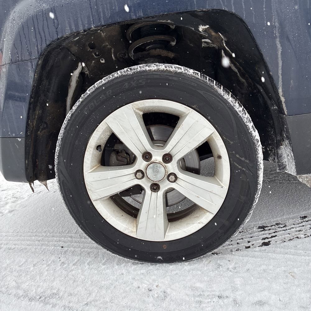 Used 2016 Jeep Patriot Latitude w/ Sun/Sound Group image 18