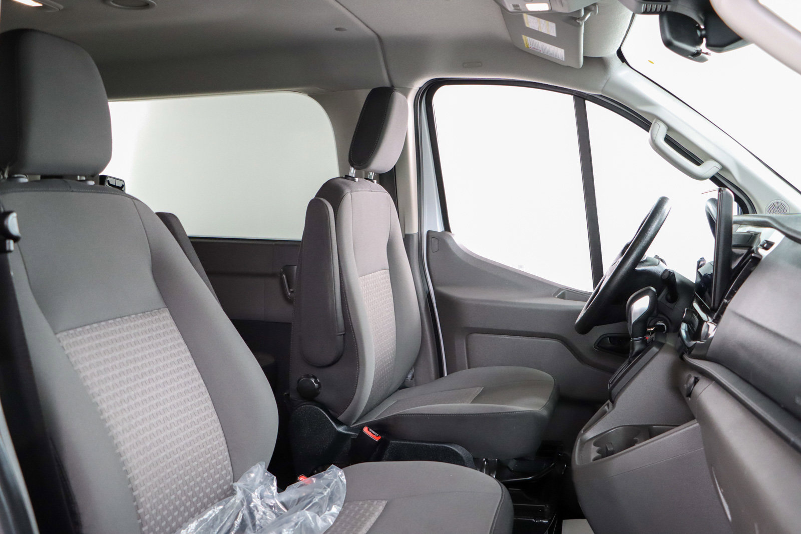 Used 2023 Ford Transit 350 XLT image 25