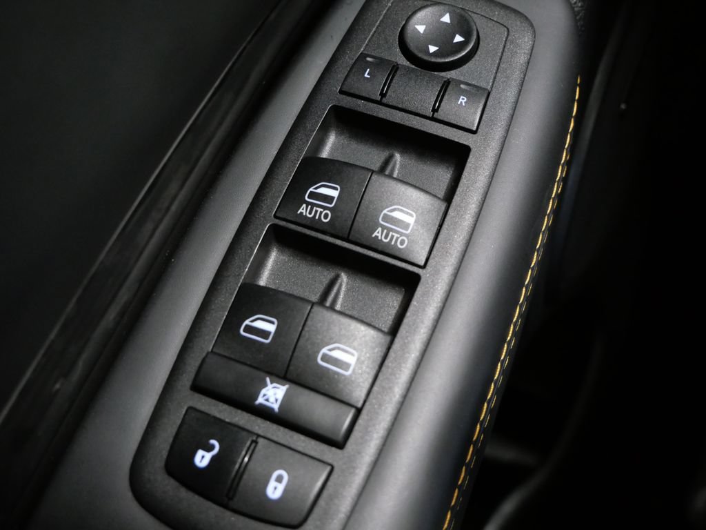 Used 2023 Dodge Durango R/T w/ Hemi Orange Plus Package AWD/4WD image 14