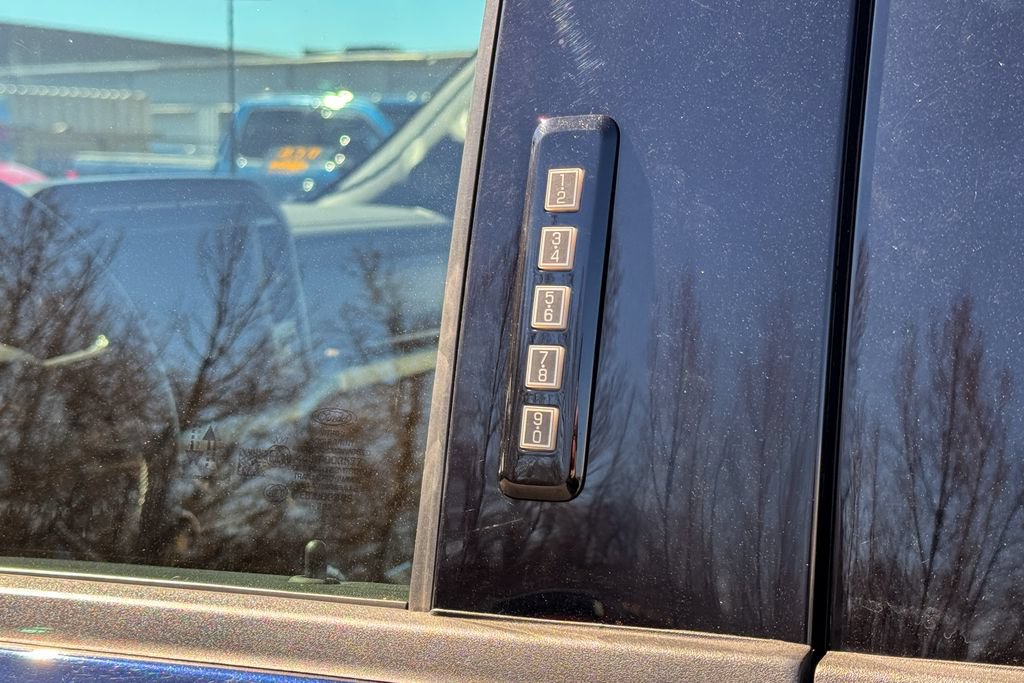 Certified 2022 Ford F150 Lariat w/ Trailer Tow Package AWD/4WD image 22