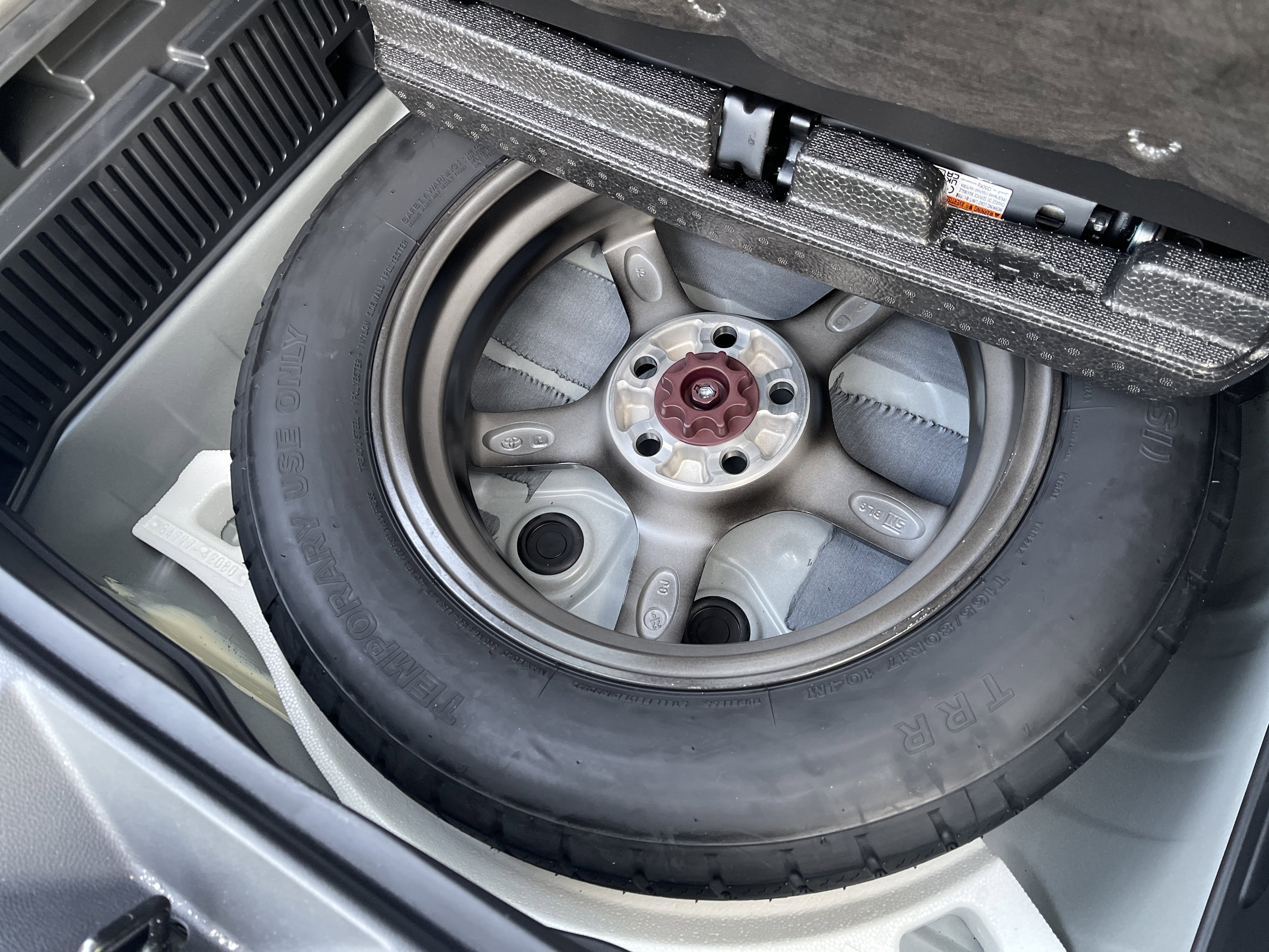 Used 2023 Toyota Venza XLE image 44