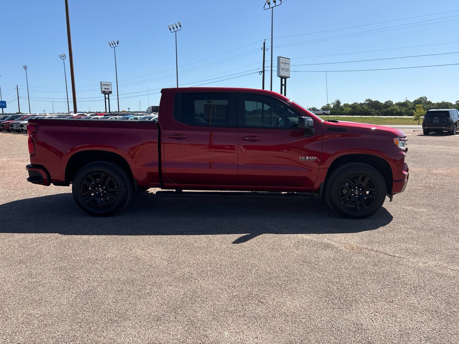 Used 2026 Chevrolet Silverado 1500 RST w/ Z71 Off-Road Package AWD/4WD image 7