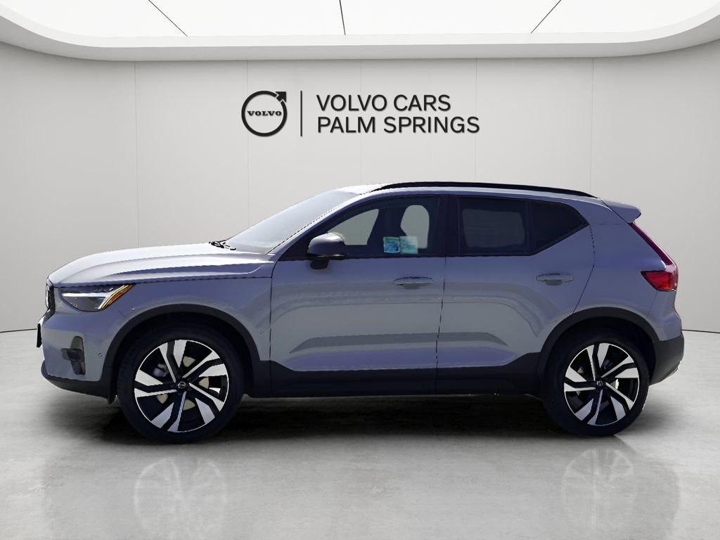 New 2025 Volvo XC40 B5 Ultra w/ Protection Package image 5