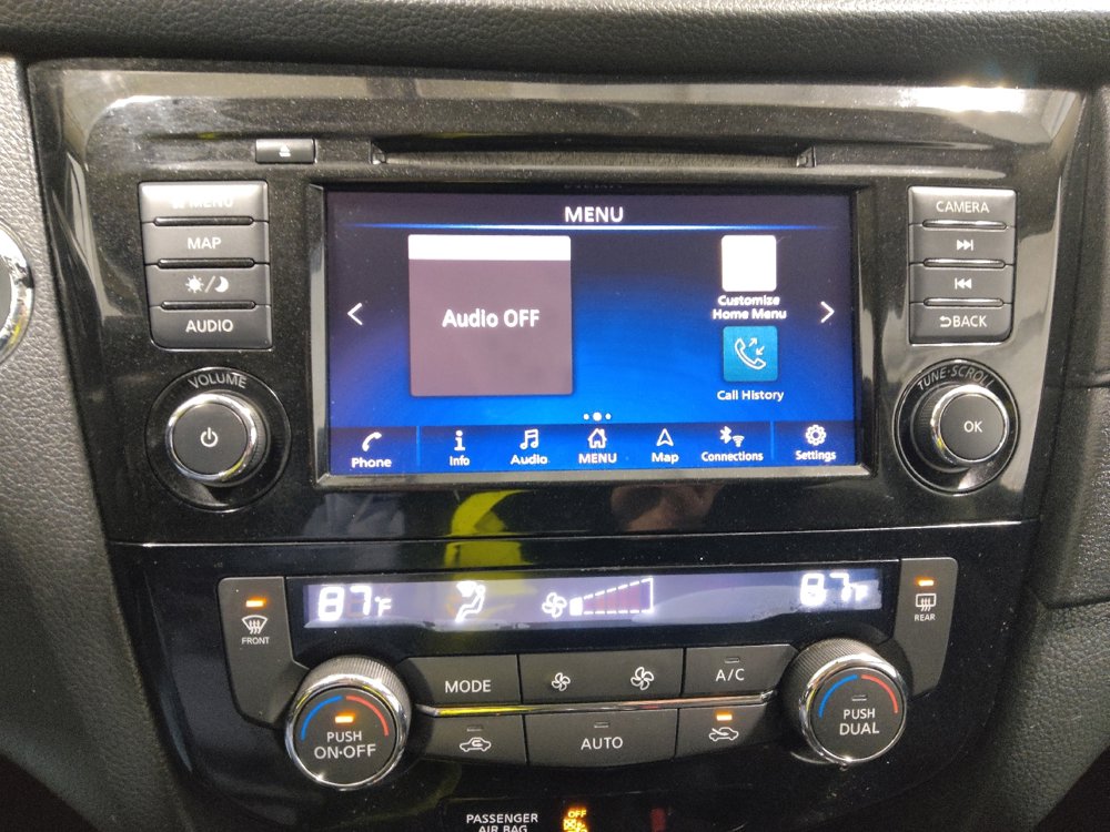 Used 2018 Nissan Rogue SV w/ Premium Package image 25