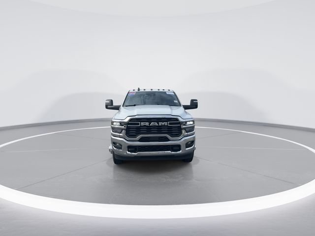 Used 2025 RAM 3500 Tradesman w/ Chrome Appearance Group AWD/4WD image 2