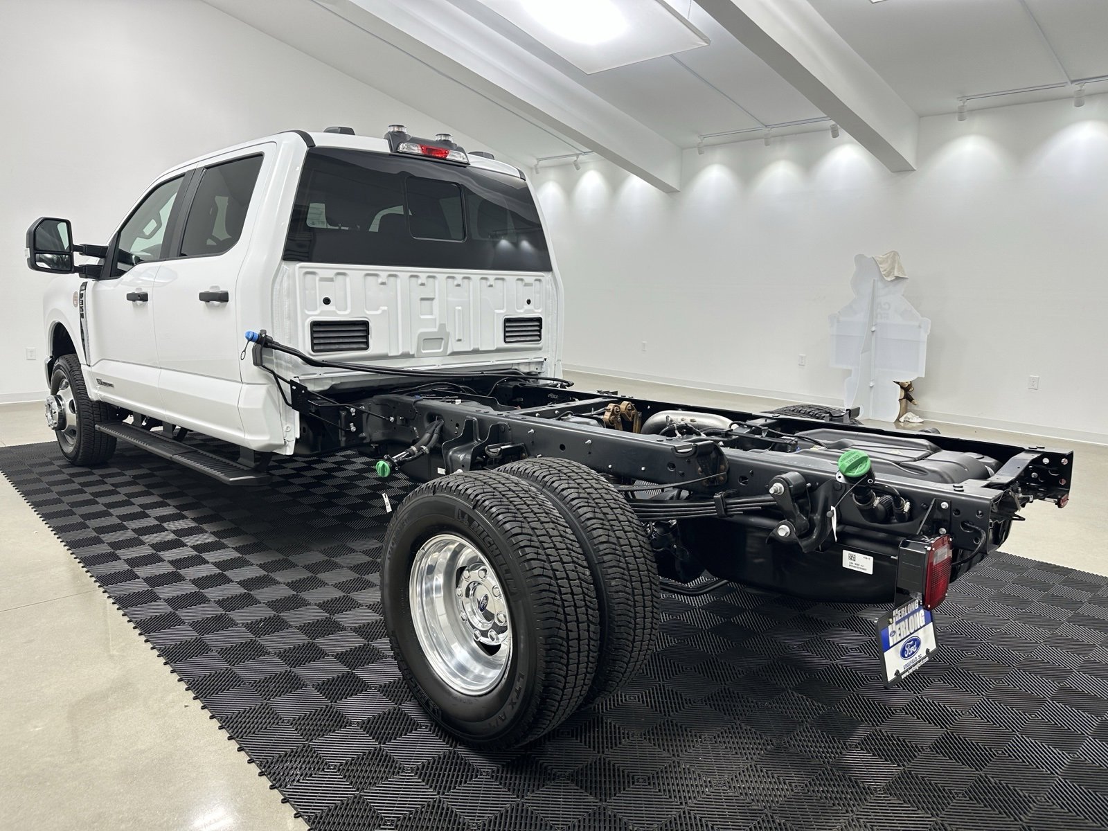 New 2025 Ford F350 XL w/ XL Chrome Package image 6