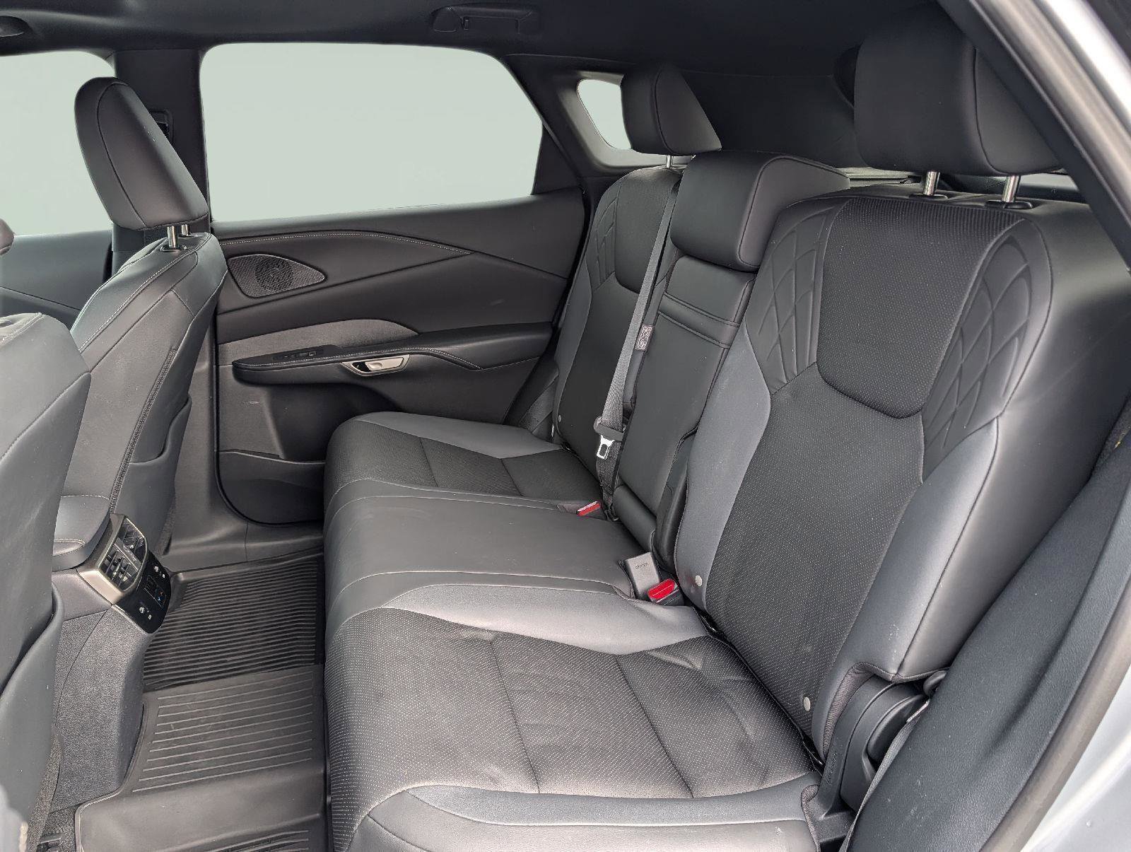 Used 2024 Lexus RX 350 Premium w/ Accessory Package (Z1) image 20